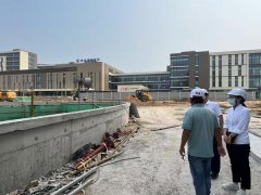 切实做到济困扶危”