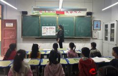 师们通过图片、身边事例等多种形式